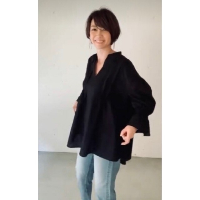 【新品同様】辺見えみり シンクエンタクローゼット ブラウス ホワイト | フリマアプリ ラクマ