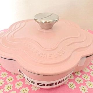 LE CREUSET - ♡ルクルーゼ プレート フルール シュガーピンク 花形