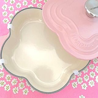 LE CREUSET - ♡ルクルーゼ プレート フルール シュガーピンク 花形