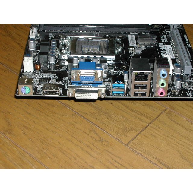 ECS  H110D4-M01　LGA1151 2