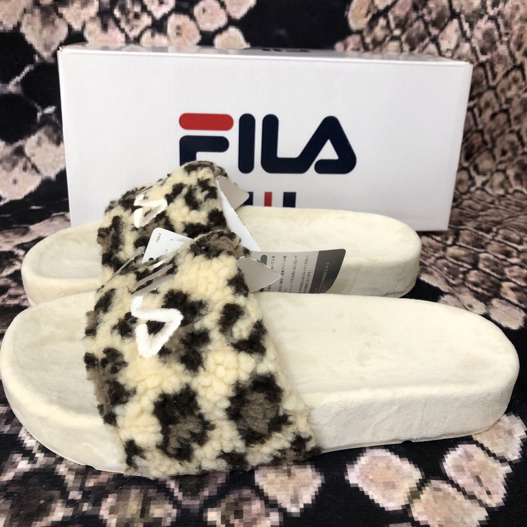 FILA(フィラ)の早いもの勝ち‼️FILA✨ヒョウ柄✨サンダル　レディース 23cm 新品 レディースの靴/シューズ(サンダル)の商品写真