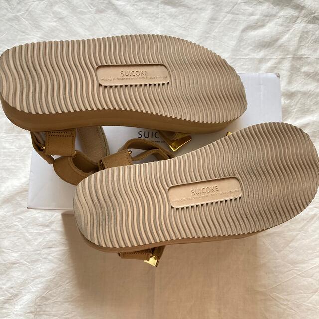 DEUXIEME CLASSE(ドゥーズィエムクラス)のSUICOKE スイコック サンダル 35 ベージュ レディースの靴/シューズ(サンダル)の商品写真