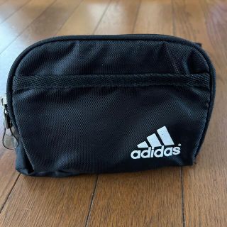 アディダス(adidas)のウエストポーチ　ボディバッグ(ウエストポーチ)