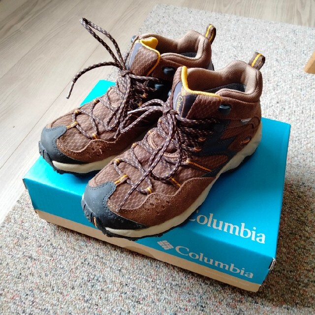Columbia - Columbia コロンビア 23.5cmトレッキングシューズの通販 by