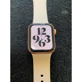 アップル(Apple)のアップル Apple Watch SE 40mm ゴールドアルミ スターライトス(その他)
