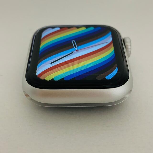 Apple Watch(アップルウォッチ)のApple Watch SE 40mm Aluminum GPS AWSE-77 スマホ/家電/カメラのスマートフォン/携帯電話(その他)の商品写真