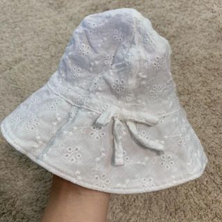 ベビーギャップ(babyGAP)のbabyGAP 花柄リボン帽子　6-12m 46cm(帽子)