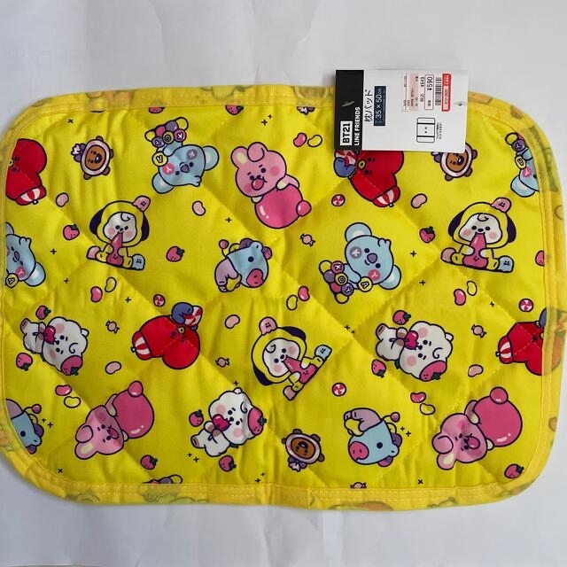 しまむら(シマムラ)の匿名配送⭐︎タグ付き⭐︎新品未使用⭐︎BT21⭐︎枕パッド⭐︎イエロー エンタメ/ホビーのおもちゃ/ぬいぐるみ(キャラクターグッズ)の商品写真