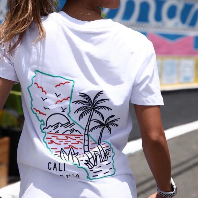 STANDARD CALIFORNIA(スタンダードカリフォルニア)の刺繍仕上げでおしゃれ◎カリフォルニアエンブロイダリーポケットTシャツ　M WTW メンズのトップス(Tシャツ/カットソー(半袖/袖なし))の商品写真