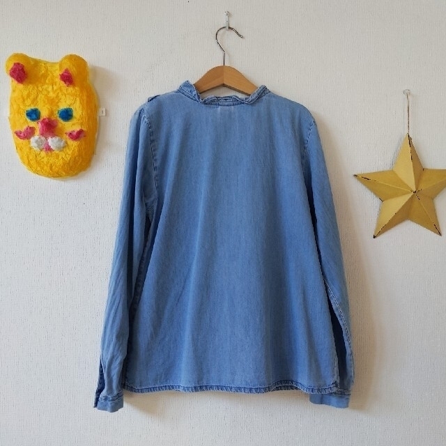 Bonpoint(ボンポワン)のBONTON 　刺繍　フリル　デニムシャツ　10A キッズ/ベビー/マタニティのキッズ服女の子用(90cm~)(ブラウス)の商品写真