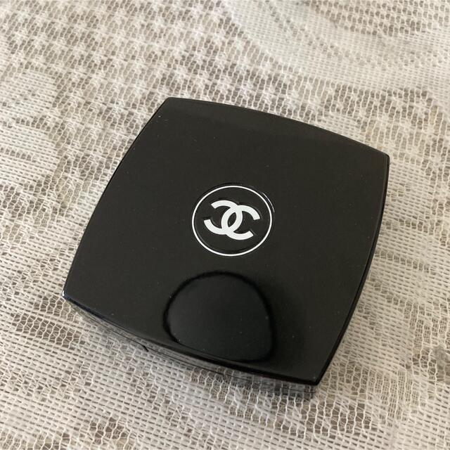 CHANEL シャネル　プードゥルユニヴェルセル　コンパクト　フェイスパウダー