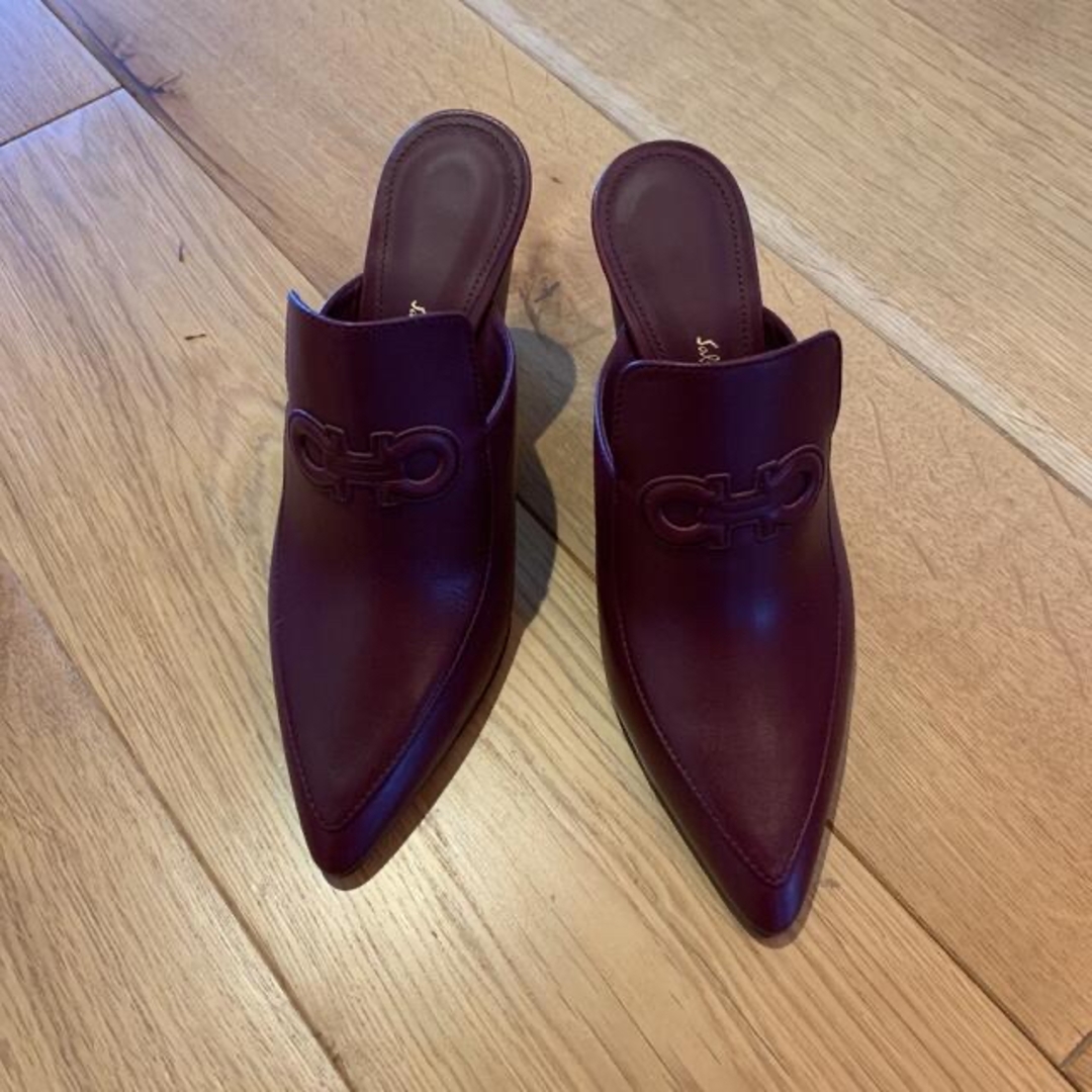 Salvatore Ferragamo(サルヴァトーレフェラガモ)のフェラガモ23cm 新品未使用‼️SALE レディースの靴/シューズ(ハイヒール/パンプス)の商品写真