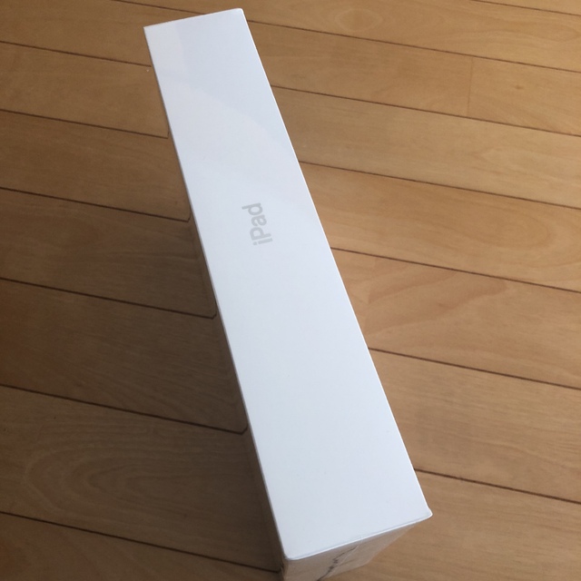 Apple(アップル)の新品未開封Apple iPad 第9世代 10.2型 Wi-Fi 64GB 本体 スマホ/家電/カメラのPC/タブレット(タブレット)の商品写真