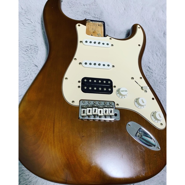 Fender(フェンダー)のFender USA ストラト ボディ Highway one(電装部込み) 楽器のギター(パーツ)の商品写真