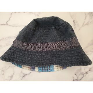 ベビーギャップ(babyGAP)のbabyGap リバーシブルバケットハット　52cm デニム　チェック(帽子)