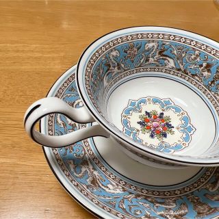 ウェッジウッド(WEDGWOOD)のWEDGWOOD カップとソーサー2客ずつ(グラス/カップ)