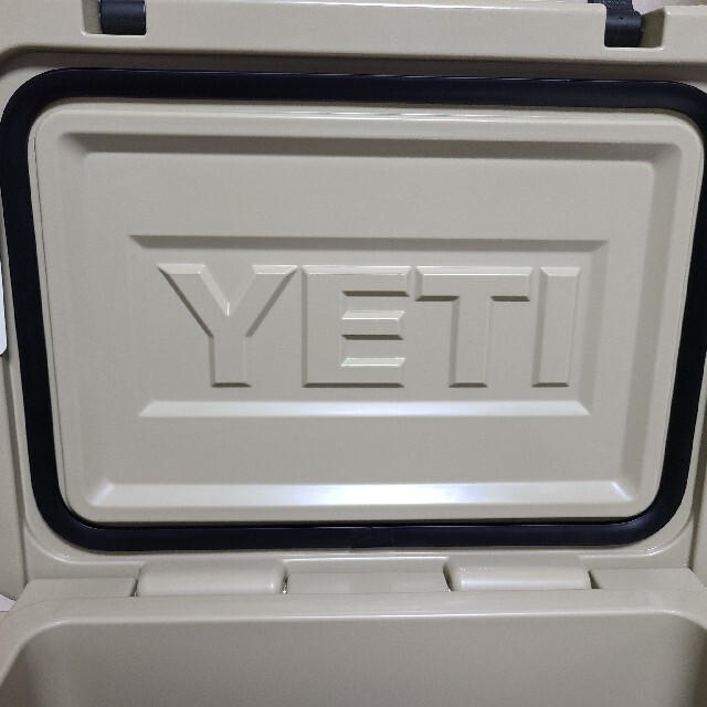 Snow Peak(スノーピーク)の専用　　　　YETI イエティ ローディ20 Roadie タン スポーツ/アウトドアのスポーツ/アウトドア その他(その他)の商品写真