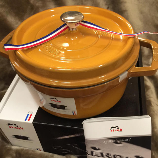 STAUB - 期間限定値下！☆新品☆ストウブ ココットロンド マスタード