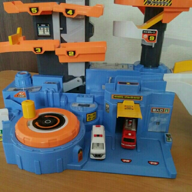 トミカ メカアクション自動車工場の通販 by ゆっきー's shop｜ラクマ