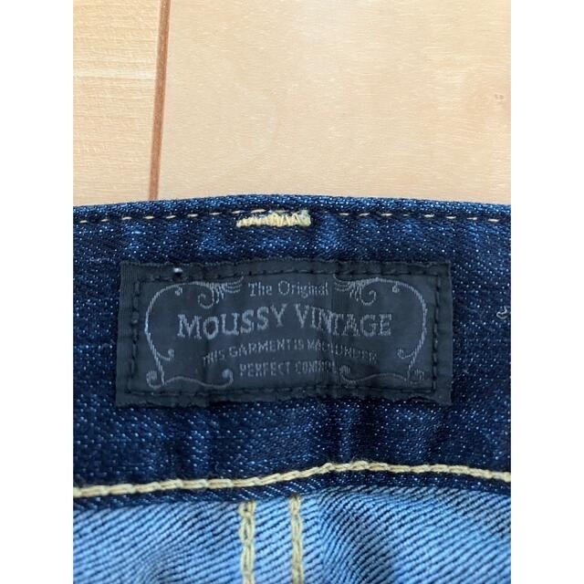 moussy(マウジー)のマウジー moussy VINTAGE スキニーデニム ジーンズ 濃紺 24 レディースのパンツ(デニム/ジーンズ)の商品写真