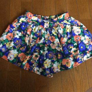 アズールバイマウジー(AZUL by moussy)の花柄　キュロット(キュロット)