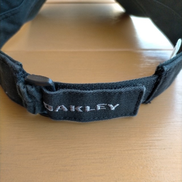 Oakley(オークリー)のオークリーサンバイザー メンズの帽子(サンバイザー)の商品写真