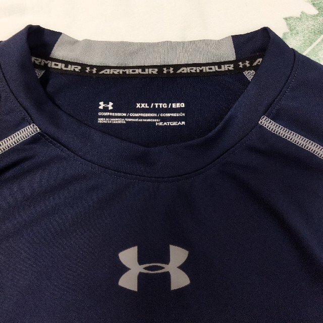 UNDER ARMOUR(アンダーアーマー)のアンダーアーマー　アンダーシャツ　試着のみ メンズのトップス(Tシャツ/カットソー(半袖/袖なし))の商品写真