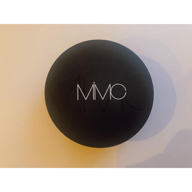 MiMC(エムアイエムシー)のMiMC ミネラルリキッドリーファンデーション コスメ/美容のベースメイク/化粧品(ファンデーション)の商品写真