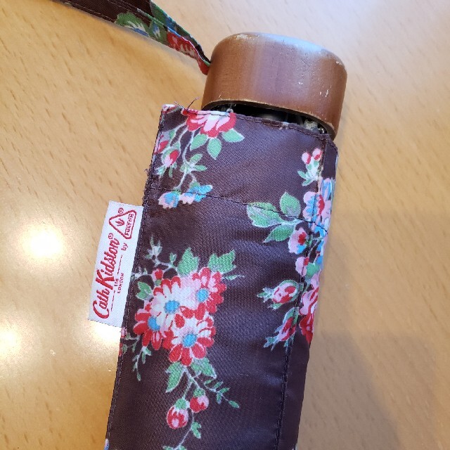 Cath Kidston(キャスキッドソン)のCath Kidston　三つ折り折り畳み傘 レディースのファッション小物(傘)の商品写真