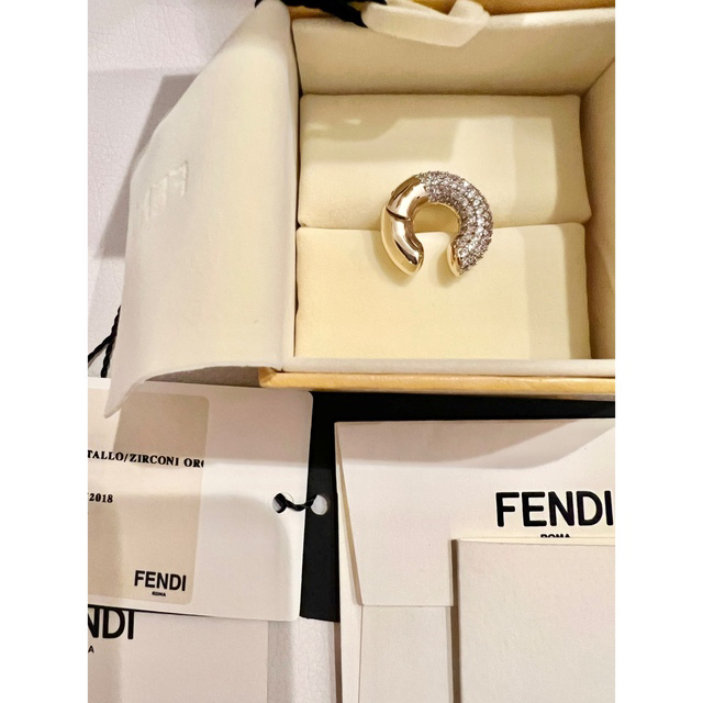 FENDI(フェンディ)のmai様専用ページ レディースのアクセサリー(イヤーカフ)の商品写真