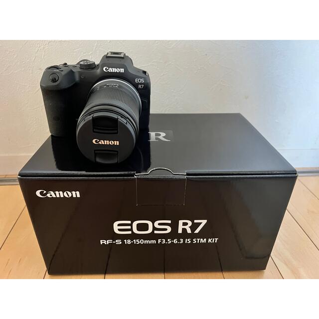 EOS R7 RF-S18-150 IS STM