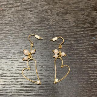 ピアス　ハート　パール　ラインストーン付き(ピアス)