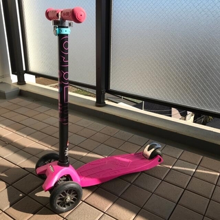 マイクロ　キックボード　ピンク(スケートボード)