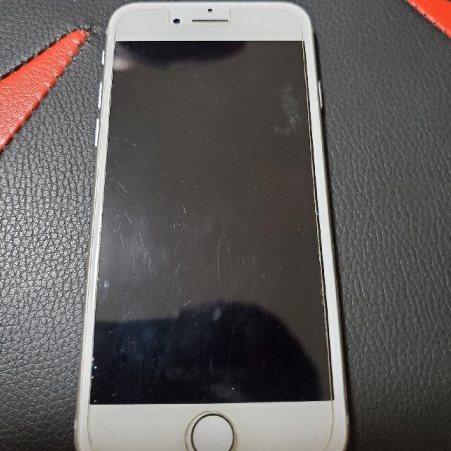 スマートフォン本体iPhone8 silver SIMロックあり