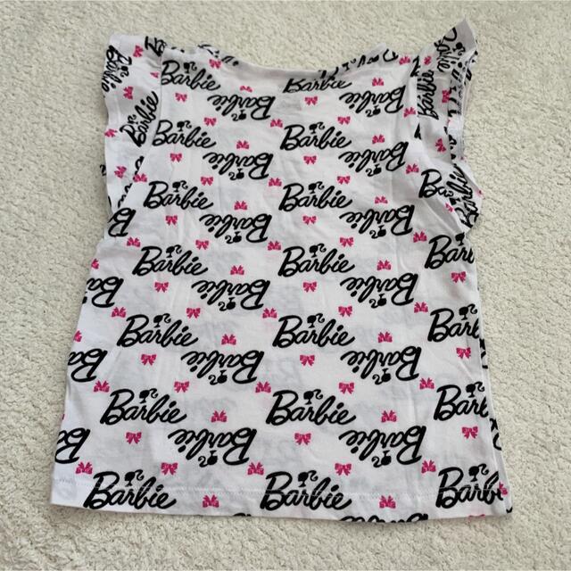 Barbie(バービー)の☆美品　UNIQLO ユニクロ　Barbie バービー　Tシャツ　女の子☆ キッズ/ベビー/マタニティのキッズ服女の子用(90cm~)(Tシャツ/カットソー)の商品写真