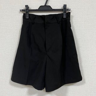 イング(INGNI)のINGNI センタープレスハーフパンツ(カジュアルパンツ)