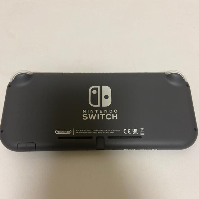 任天堂(ニンテンドウ)のNintendo Switch Liteグレーあつまれどうぶつの森セット エンタメ/ホビーのゲームソフト/ゲーム機本体(家庭用ゲーム機本体)の商品写真