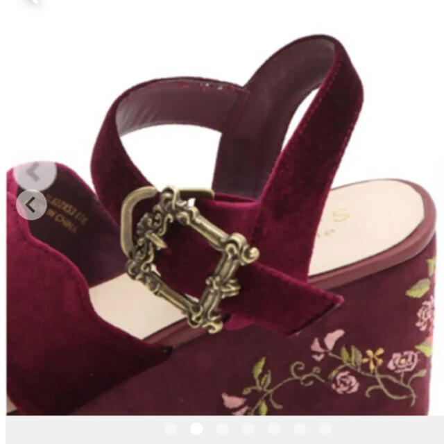 axes femme(アクシーズファム)の新品♦︎axes femme♦︎花柄 刺繍 ベロア厚底サンダル レディースの靴/シューズ(サンダル)の商品写真