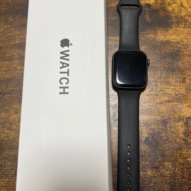 Apple Watch(アップルウォッチ)のApple Watch SE 44mm GPSモデル　space gray メンズの時計(腕時計(デジタル))の商品写真