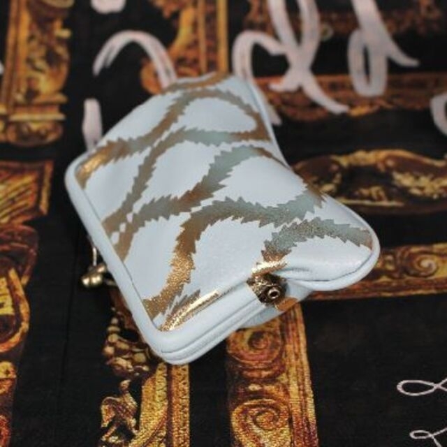 Vivienne Westwood(ヴィヴィアンウエストウッド)の新品　ヴィヴィアン　 スクイグル がまぐち+ショルダーバッグ レディースのファッション小物(財布)の商品写真