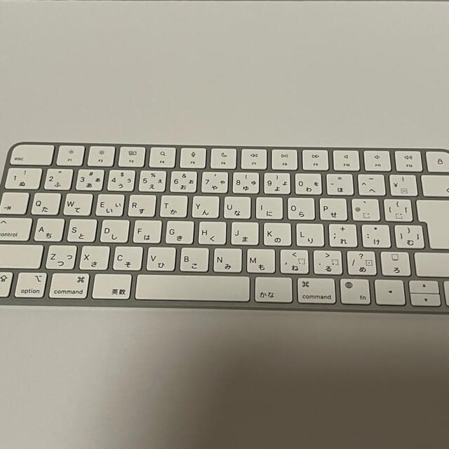 Apple(アップル)のapple Magic Keyboard MK2A3J/A スマホ/家電/カメラのPC/タブレット(PC周辺機器)の商品写真