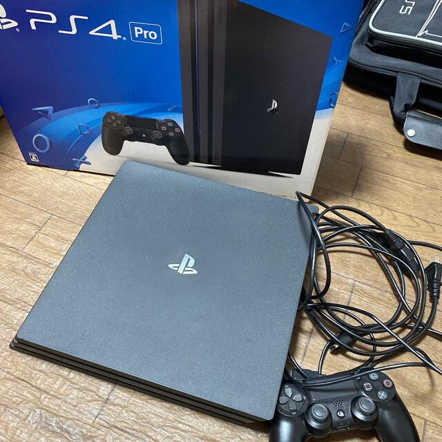 PlayStation4(プレイステーション4)のSONY PlayStation4 Pro 本体  CUH-7000BB01 エンタメ/ホビーのゲームソフト/ゲーム機本体(家庭用ゲーム機本体)の商品写真