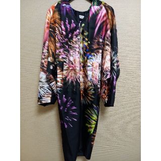 ドリスヴァンノッテン(DRIES VAN NOTEN)の【新品、未使用】ドリスヴァンノッテンの花柄プリントコート(ロングコート)