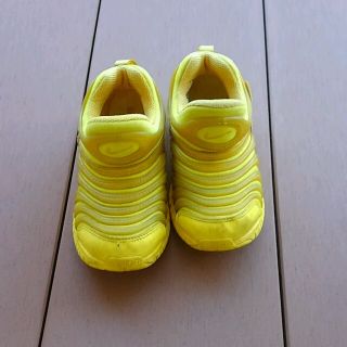 ナイキ(NIKE)のナイキ　黄色　ダイナモフリー(スニーカー)