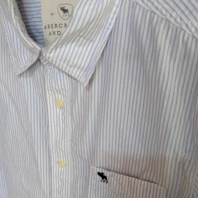 Abercrombie&Fitch(アバクロンビーアンドフィッチ)のアバクロンビー&フィッチ Ｌサイズ ストライプ 白 長袖 シャツ メンズのトップス(シャツ)の商品写真