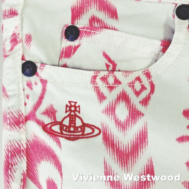 Vivienne Westwood(ヴィヴィアンウエストウッド)の【Vivienne Westwood】ANGLOMANIA ORB 総柄 デニム レディースのパンツ(デニム/ジーンズ)の商品写真