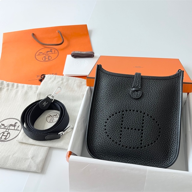 Hermes(エルメス)の新品 エルメス エブリン TPM ブラック シルバー金具 U刻印 レディースのバッグ(ショルダーバッグ)の商品写真