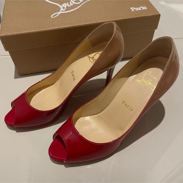 Christian Louboutin(クリスチャンルブタン)の極美品❣️クリスチャン　ルブタン　ハイヒール　パンプス　ベージュ×レッド　赤 レディースの靴/シューズ(ハイヒール/パンプス)の商品写真