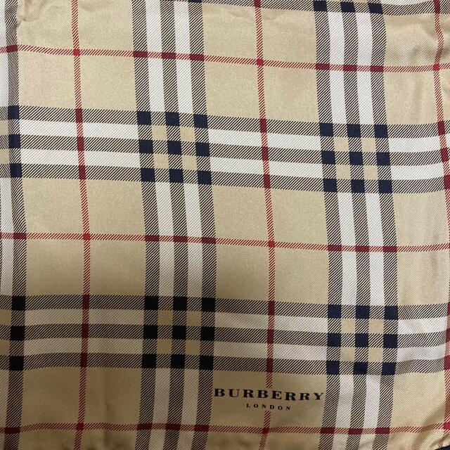 BURBERRY(バーバリー)の【Burberry】未使用 バーバリーロンドン シルク100% スカーフ レディースのファッション小物(バンダナ/スカーフ)の商品写真