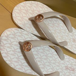 MICHAEL KORS(ビーチサンダル)のフリマアイテム一覧 MICHAEL KORS(ビーチサンダル)のフリマアイテム一覧